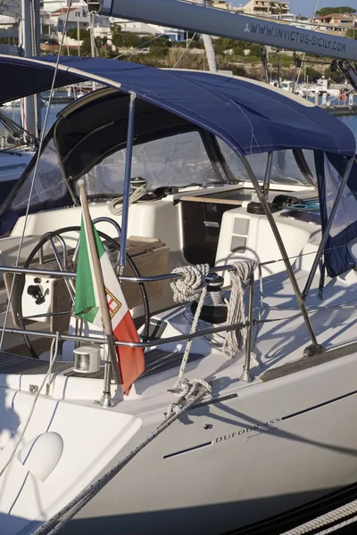 Itálie Sicílie Středozemní Moře Marina Ragusa Února 2019 Plachetnic Přístavu — Stock fotografie