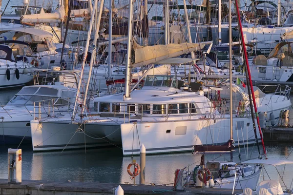 Италия Сицилия Средиземное Море Marina Ragusa Февраля 2019 Роскошные Яхты — стоковое фото