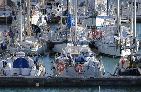 Itália Sicília Mar Mediterrâneo Marina Ragusa Fevereiro 2019 Veleiros Porto — Fotografia de Stock