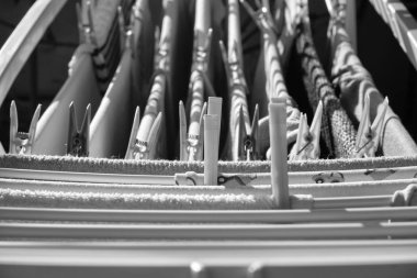 Kurutma askısında çamaşır yıkadım.