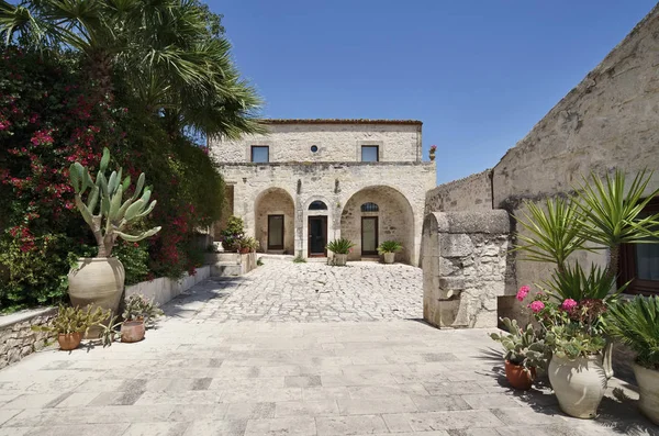 Italia Sicilia Provincia Ragusa Campo Mayo 2018 Casa Piedra Privada — Foto de Stock