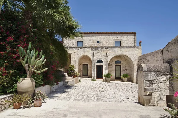 Italia Sicilia Provincia Ragusa Campo Mayo 2018 Casa Piedra Privada — Foto de Stock