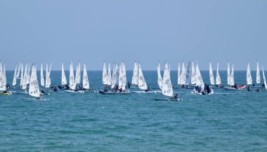 İtalya, Sicilya, Akdeniz, Marina di Ragusa; 8 Mart 2019, sandallar regatta - Editörden