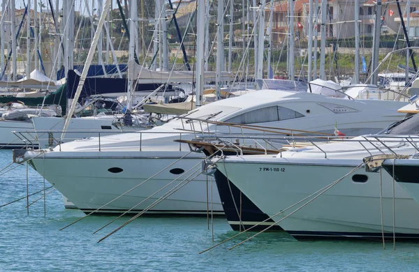 Itálie Sicílie Středozemní Moře Marina Ragusa Března 2019 Luxusní Jachty — Stock fotografie