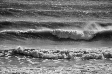 İtalya, Sicilya Kanalı, kışın sert Akdeniz
