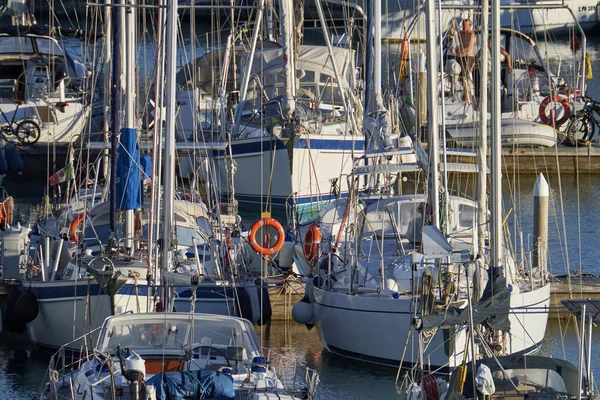 Itália Sicília Mar Mediterrâneo Marina Ragusa Março 2019 Veleiros Porto — Fotografia de Stock