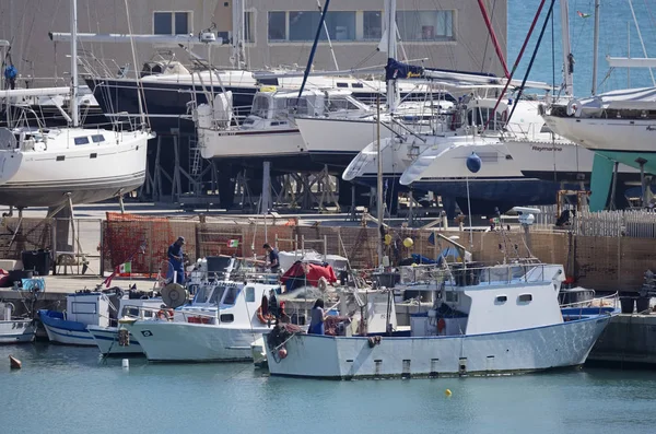 Talya Sicilya Akdeniz Marina Ragusa Mart 2019 Ahşap Balıkçı Tekneleri — Stok fotoğraf