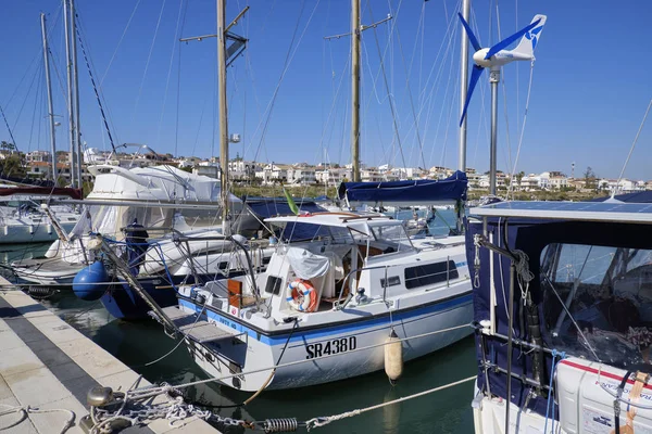Италия Сицилия Средиземное Море Marina Ragusa Марта 2019 Роскошные Яхты — стоковое фото