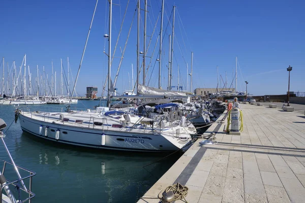 Италия Сицилия Средиземное Море Marina Ragusa Марта 2019 Роскошные Яхты — стоковое фото