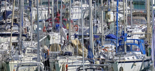 Włochy Sycylia Morze Śródziemne Marina Ragusa Kwietnia 2019 Łodzie Żaglowe — Zdjęcie stockowe