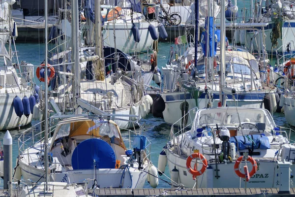 Itália Sicília Mar Mediterrâneo Marina Ragusa Abril 2019 Veleiros Porto — Fotografia de Stock