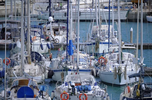 Italia Sicilia Mar Mediterraneo Marina Ragusa Aprile 2019 Barche Vela — Foto Stock