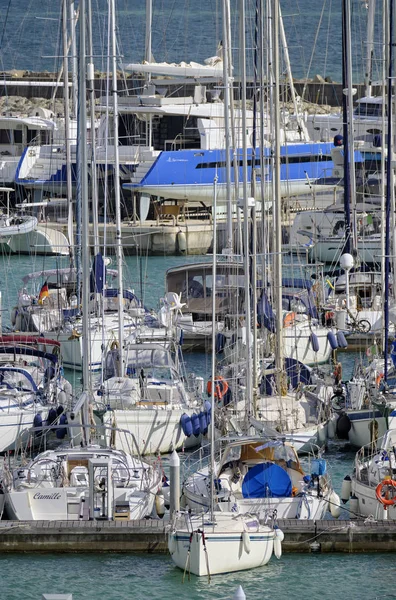 Italien Sicilien Medelhavet Marina Ragusa April 2019 Lyx Jakter Hamnen — Stockfoto