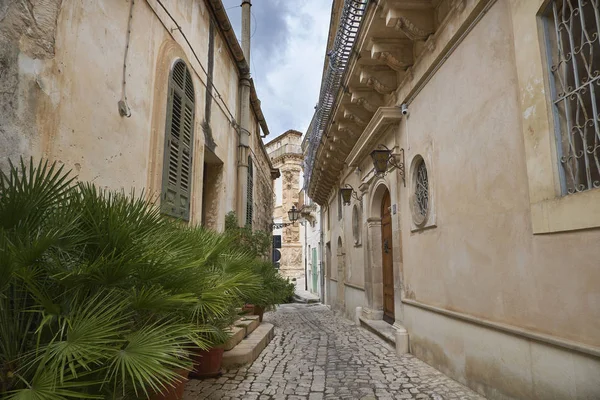Italia Sicilia Scicli Provincia Ragusa Antiguos Edificios Bariques Con Balcones — Foto de Stock