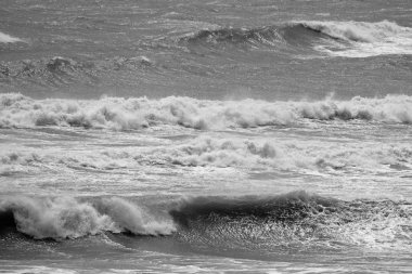 İtalya, Sicilya Kanalı, kışın sert Akdeniz