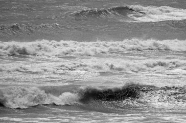 İtalya, Sicilya Kanalı, kışın sert Akdeniz