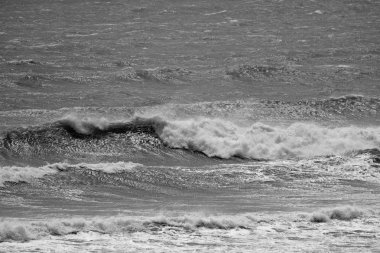 İtalya, Sicilya Kanalı, kışın sert Akdeniz