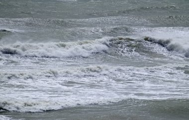 İtalya, Sicilya Kanalı, kışın sert Akdeniz