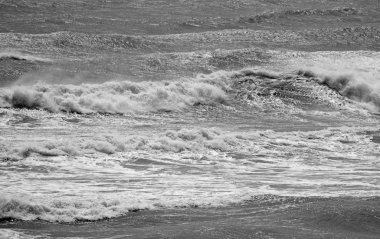İtalya, Sicilya Kanalı, kışın sert Akdeniz
