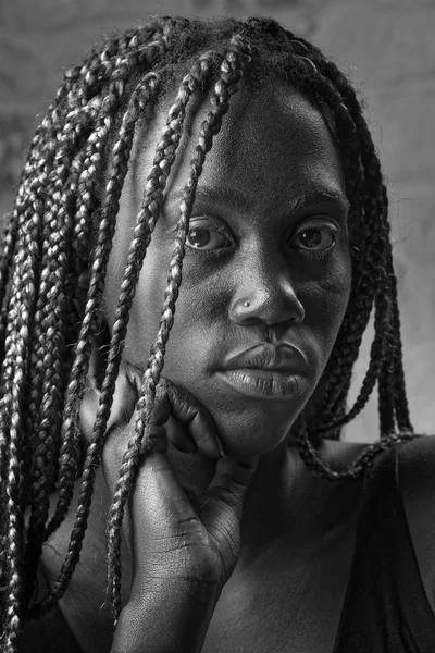 Портрет Молодой Чернокожей Женщины — стоковое фото