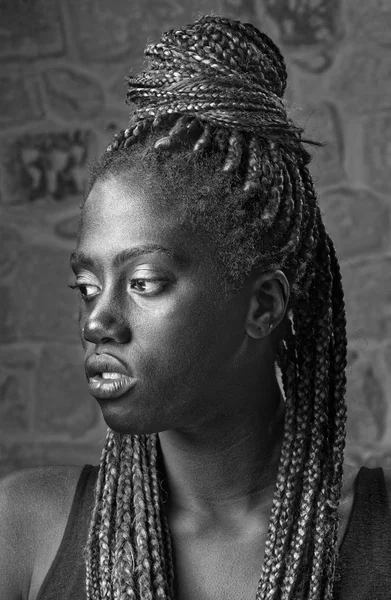 Retrato Estudio Mujer Negra Joven —  Fotos de Stock