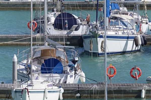Itália Sicília Mar Mediterrâneo Marina Ragusa Maio 2019 Veleiros Porto — Fotografia de Stock