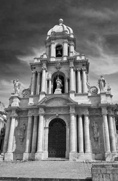 Italien Sicilien Scicli Ragusaprovinsen Bartolomeo Kyrkans Barockfasad Och Klocktorn 1500 — Stockfoto