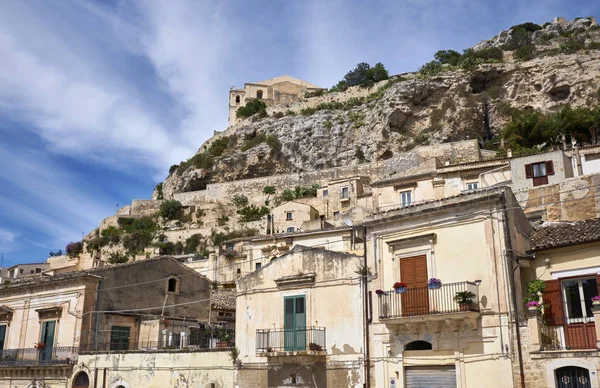 Италия Sicily Scicli Провинция Рагуза Вид Старинные Дома Города Монастырь — стоковое фото