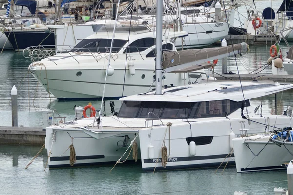 Італія Сицилія Середземне Море Марина Рагуза Травня 2019 Розкішні Яхти — стокове фото