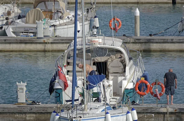 Italia Sicilia Mar Mediterráneo Marina Ragusa Junio 2019 Personas Yates — Foto de Stock