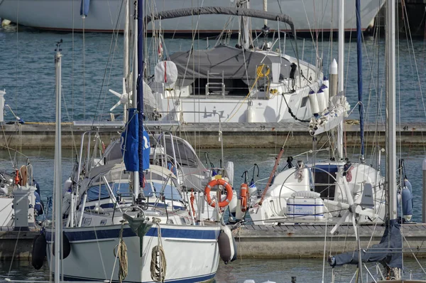 Olaszország Szicília Földközi Tenger Marina Ragusa Június 2019 Vitorlások Kikötőben — Stock Fotó