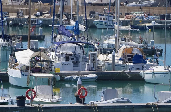 Italien Sicilien Medelhavet Marina Ragusa Provinsen Ragusa Juli 2019 Motorbåtar — Stockfoto