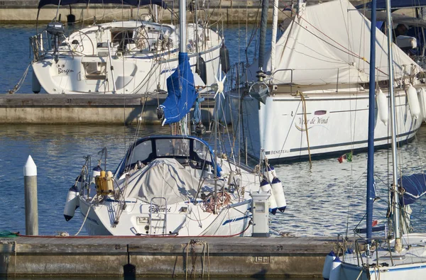 イタリア シチリア 地中海 マリーナ ラグーザ ラグーザ州 2019年7月21日 港の豪華ヨット 編集部 — ストック写真