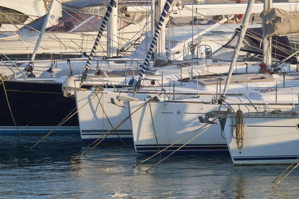 Italien Sicilien Medelhavet Marina Ragusa Provinsen Ragusa Juli 2019 Lyxbåtar — Stockfoto