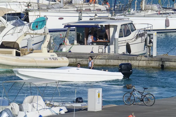 Italien Sicilien Medelhavet Marina Ragusa Provinsen Ragusa Augusti 2019 Människor — Stockfoto