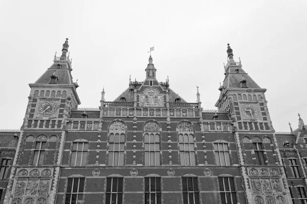 Holanda Amsterdã Vista Para Fachada Estação Ferroviária Central — Fotografia de Stock