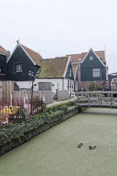 Holland Vollendam Amsterdam Klassieke Nederlandse Oude Privé Huizen Aan Een — Stockfoto