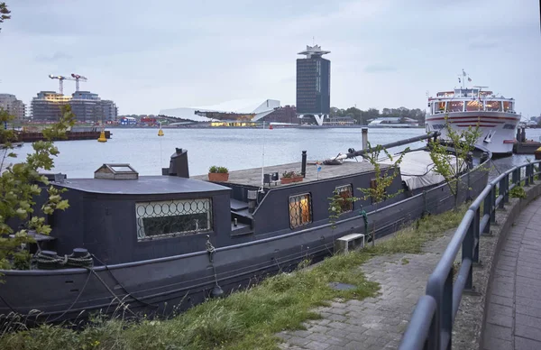 Holland Amsterdam Oktober 2011 Husbåt Vattenkanal Redaktionell — Stockfoto