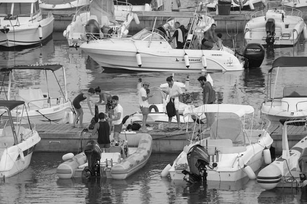 Italien Sicilien Medelhavet Marina Ragusa Provinsen Ragusa Augusti 2019 Människor — Stockfoto