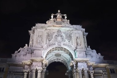 Portekiz, Lizbon, baixa alan, Pazar Meydanı, triumph Arch, gece görüş
