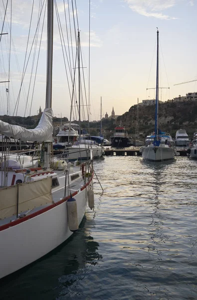 Мальта Остров Гозо Роскошные Яхты Порту — стоковое фото