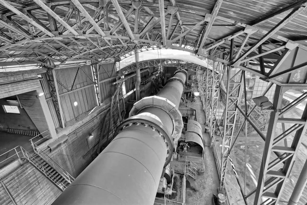 İtalya, Spoleto; 23 Kasım 2009. çimento fabrikası - Editörden