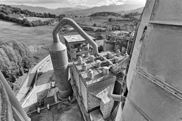 İtalya, Spoleto, çimento fabrikası