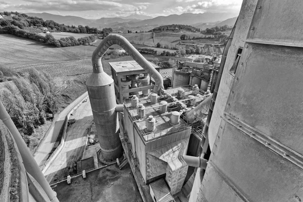 İtalya, Spoleto, çimento fabrikası