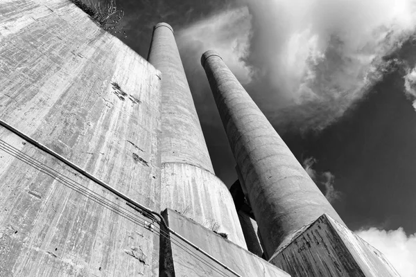 Italien Spoleto Beskåda Cementera Fabriks Skorstenar — Stockfoto