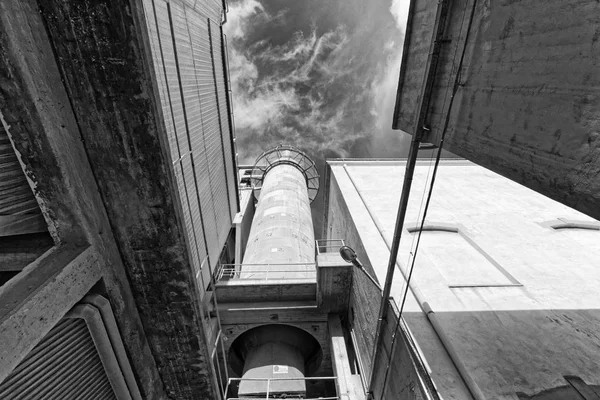 Italy Spoleto View Cement Factory Smokestack — Stock Photo, Image