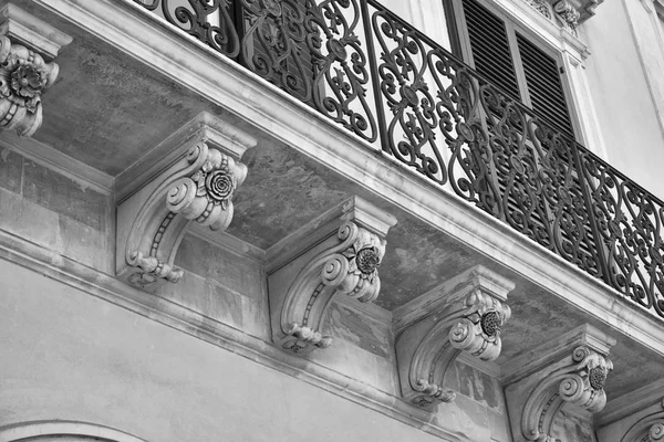 Italy Sicily Scicli Ragusa Province Baroque Palace Facade Balcony 18Th — Stock Photo, Image