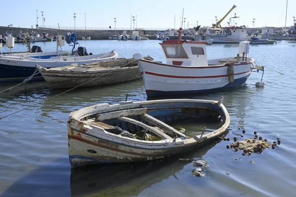 Italia Sicilia Scoglitti Provincia Ragusa Settembre 2019 Pescherecci Siciliani Legno — Foto Stock