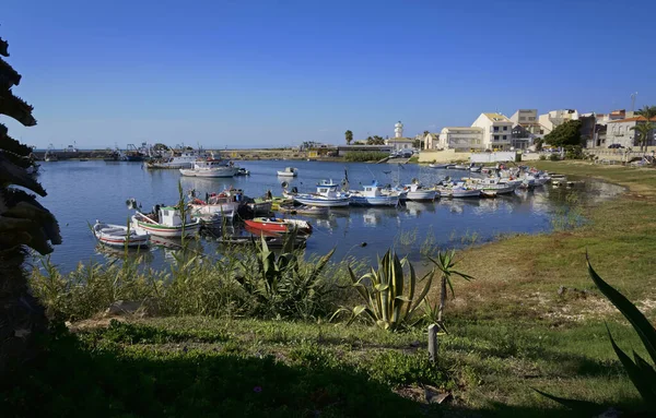 Italien Sicilien Scoglitti Provinsen Ragusa September 2019 Sicilianska Trä Fiskebåtar — Stockfoto