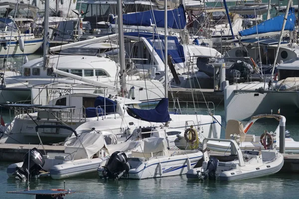 Italien Sicilien Medelhavet Marina Ragusa Ragusaprovinsen Oktober 2019 Motorbåtar Och — Stockfoto